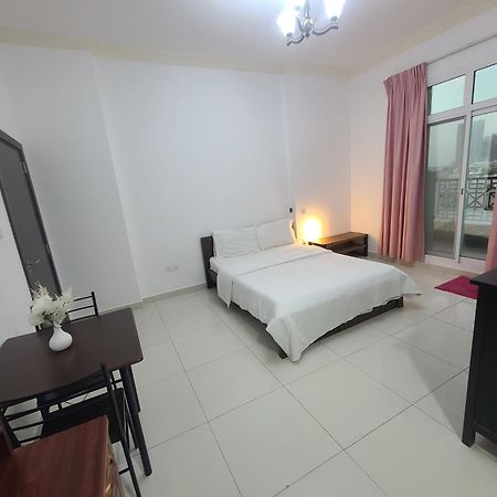 Cozy Rooms And Small Partitions For Men Guests In דובאי מראה חיצוני תמונה