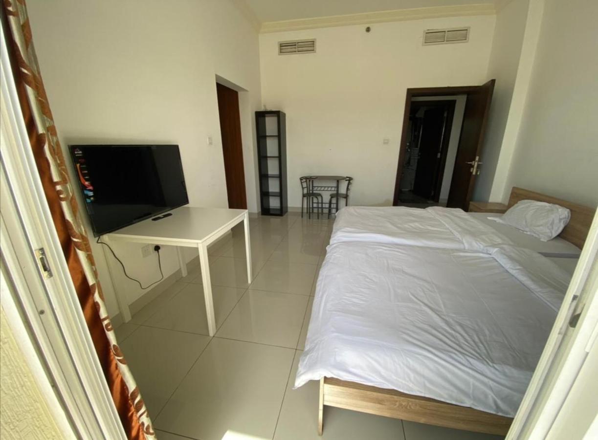 Cozy Rooms And Small Partitions For Men Guests In דובאי מראה חיצוני תמונה