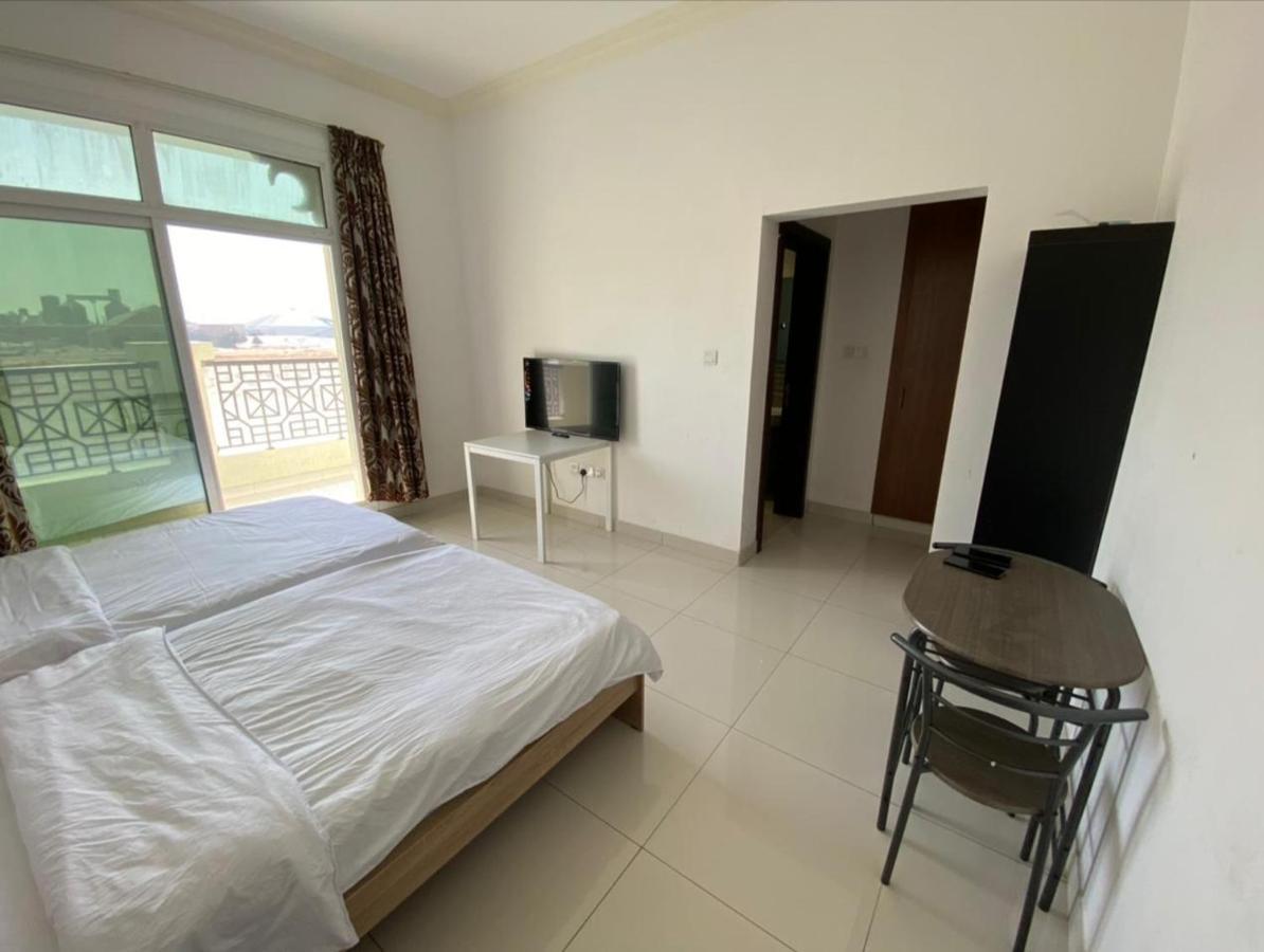 Cozy Rooms And Small Partitions For Men Guests In דובאי מראה חיצוני תמונה