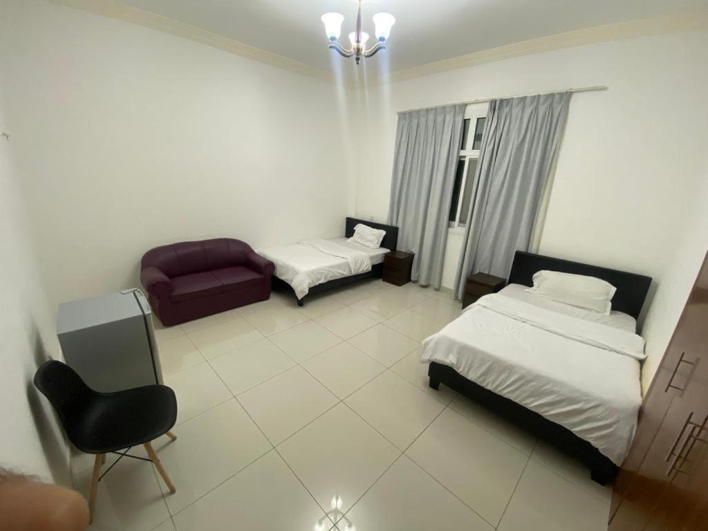 Cozy Rooms And Small Partitions For Men Guests In דובאי מראה חיצוני תמונה