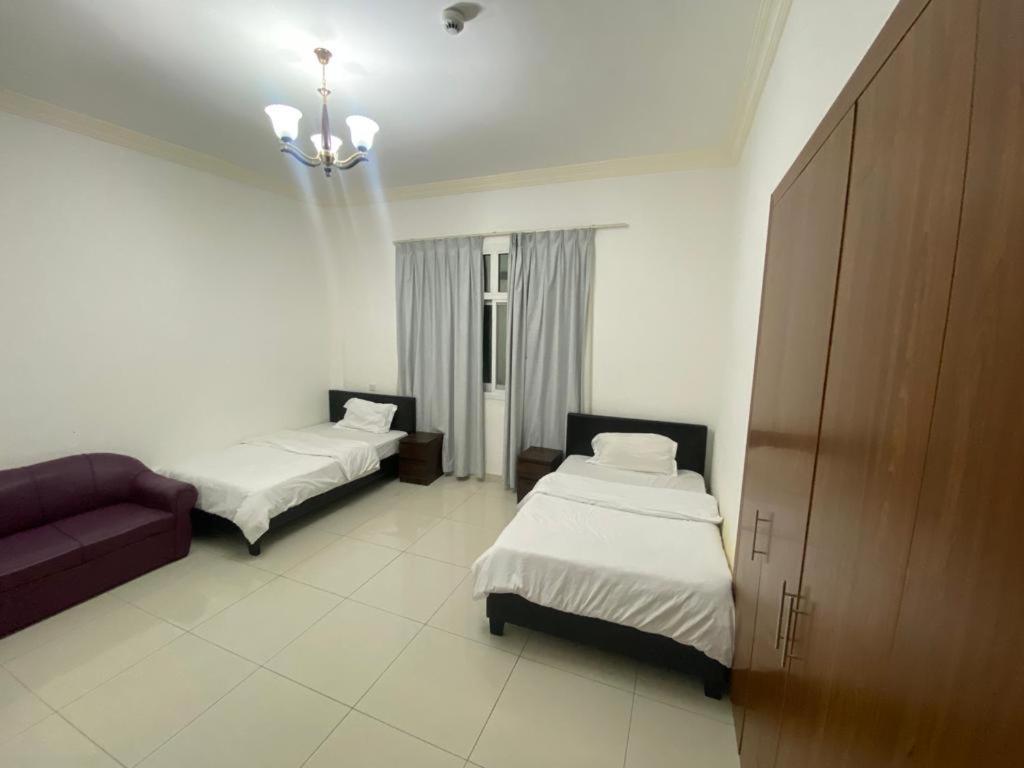 Cozy Rooms And Small Partitions For Men Guests In דובאי מראה חיצוני תמונה