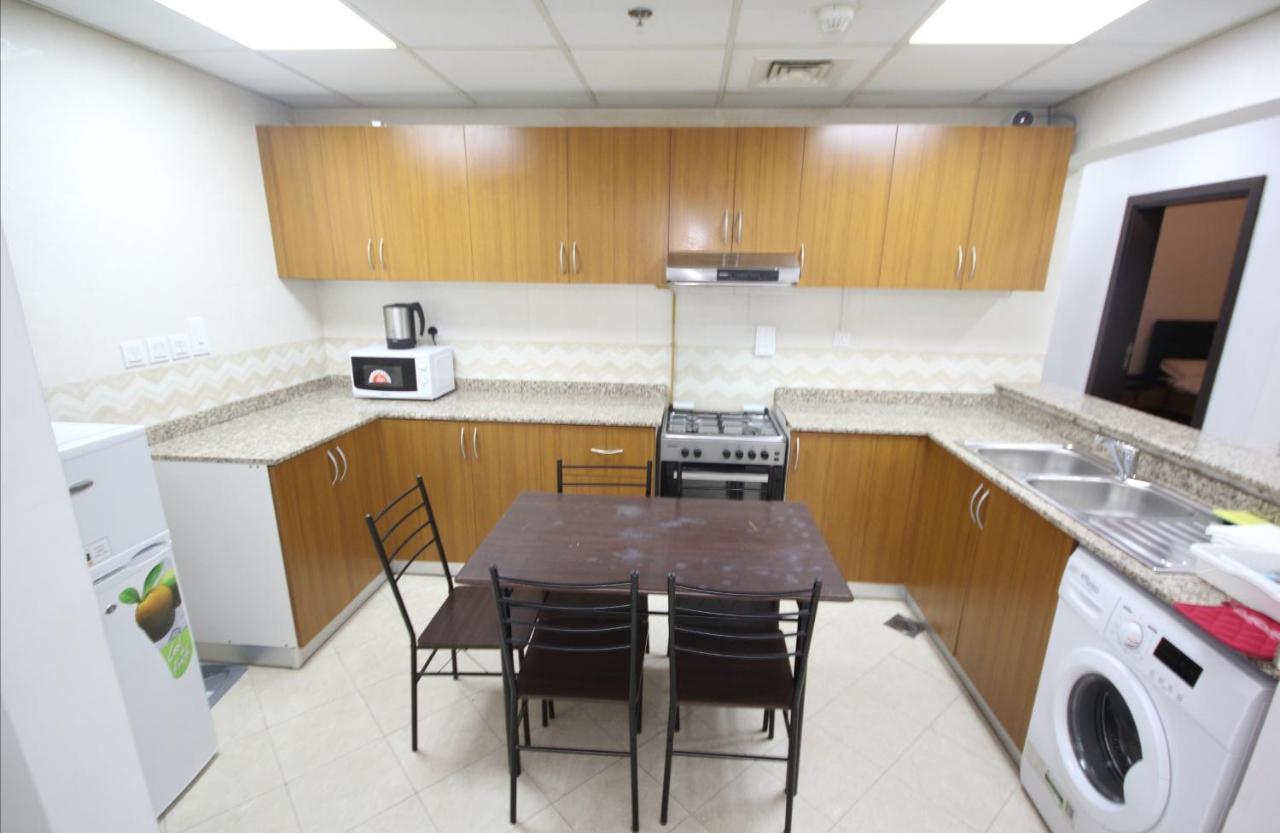 Cozy Rooms And Small Partitions For Men Guests In דובאי מראה חיצוני תמונה