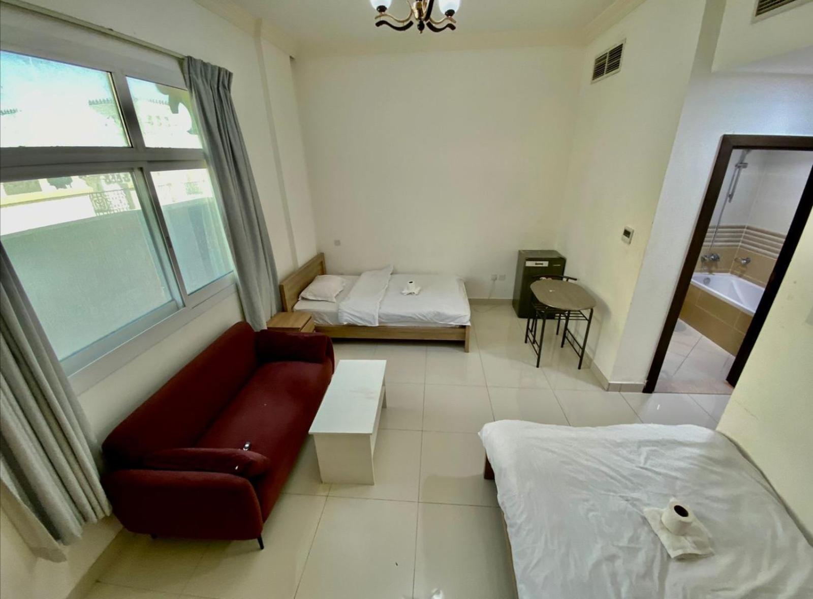 Cozy Rooms And Small Partitions For Men Guests In דובאי מראה חיצוני תמונה